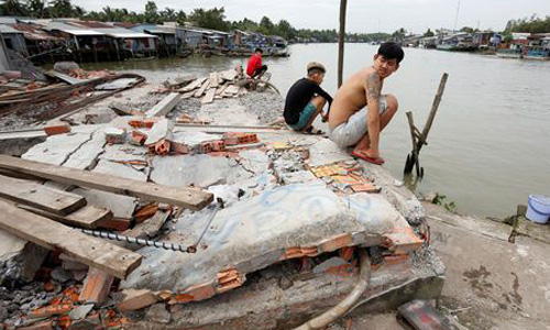 Báo Anh viết về vấn nạn mất nhà cửa vì đồng bằng sông Cửu Long sụt lún