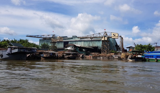 Chưa xác định được ‘thủ phạm’ khiến sông Cái Lớn ô nhiễm đen kịt