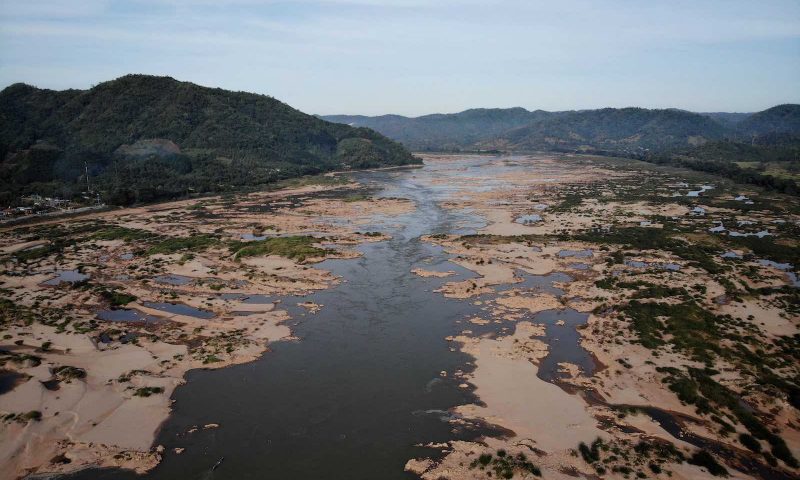 Các con đập Trung Quốc và những trận hạn hán trên sông Mê Kông
